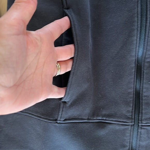 Under Armour cold gear zip up sweatshirt - Picture 2 of 3